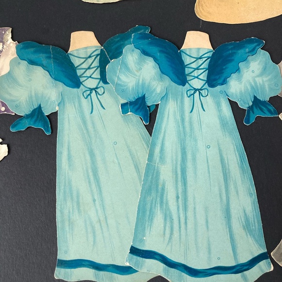 Vintage | Raphael Tuck & Sons Paper Doll Dresses & Hats Set - Blue, Teal, Cream - Picture 4 of 11
